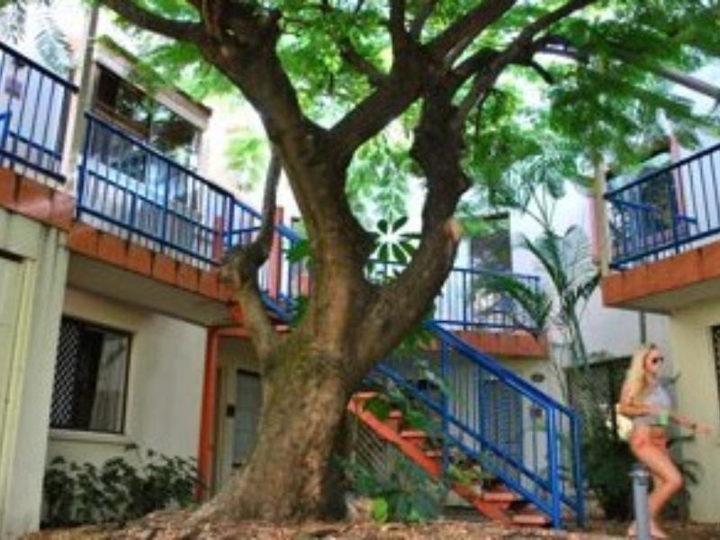 Sleeping Inn Backpackers Resort Gold Coast Exterior foto