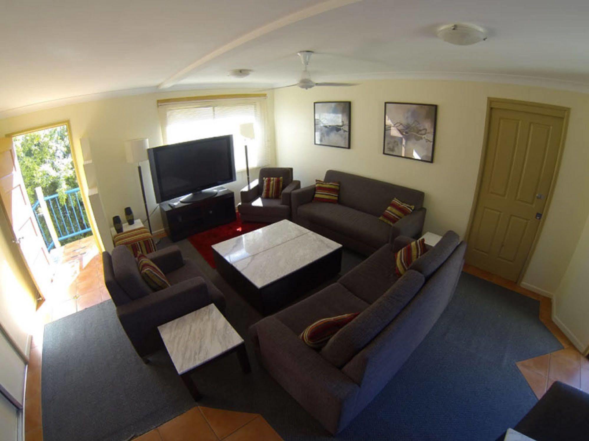 Sleeping Inn Backpackers Resort Gold Coast Exterior foto
