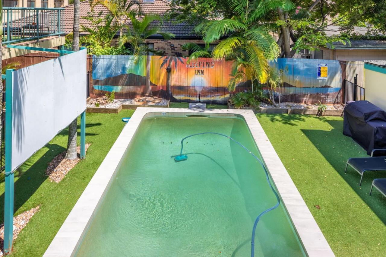 Sleeping Inn Backpackers Resort Gold Coast Exterior foto