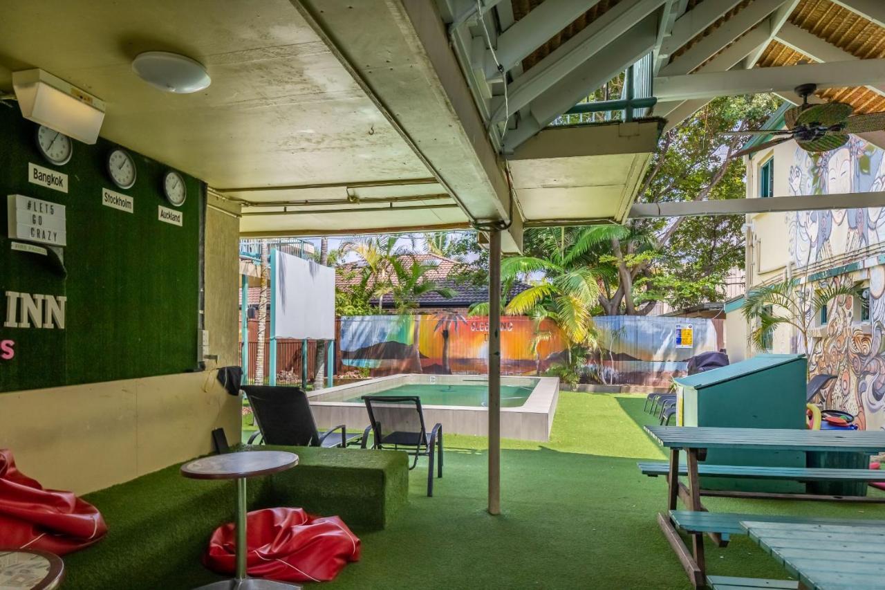Sleeping Inn Backpackers Resort Gold Coast Exterior foto