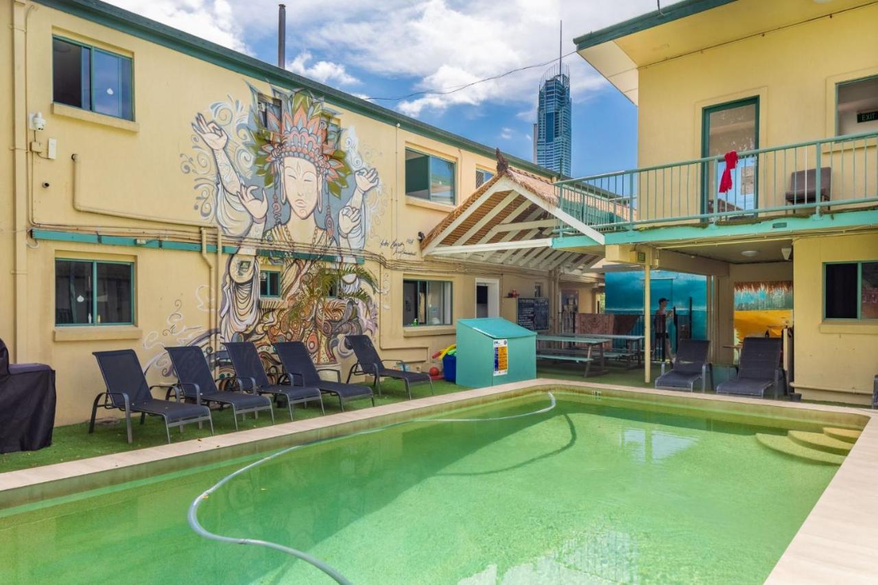 Sleeping Inn Backpackers Resort Gold Coast Exterior foto